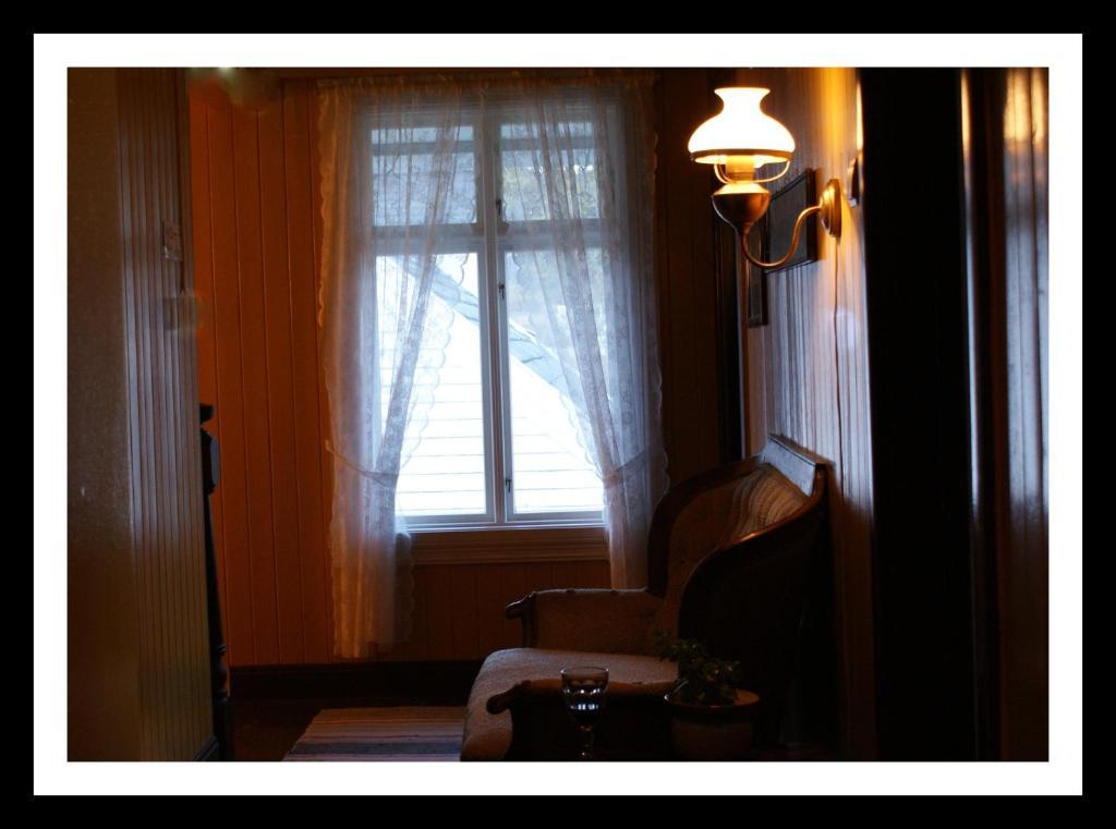 Paulsens Hotel Люнгдал Экстерьер фото